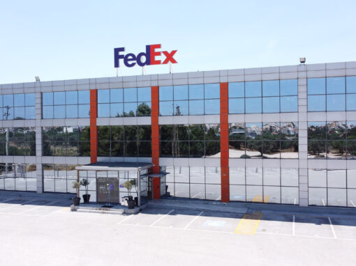 FedEx signage, 2022